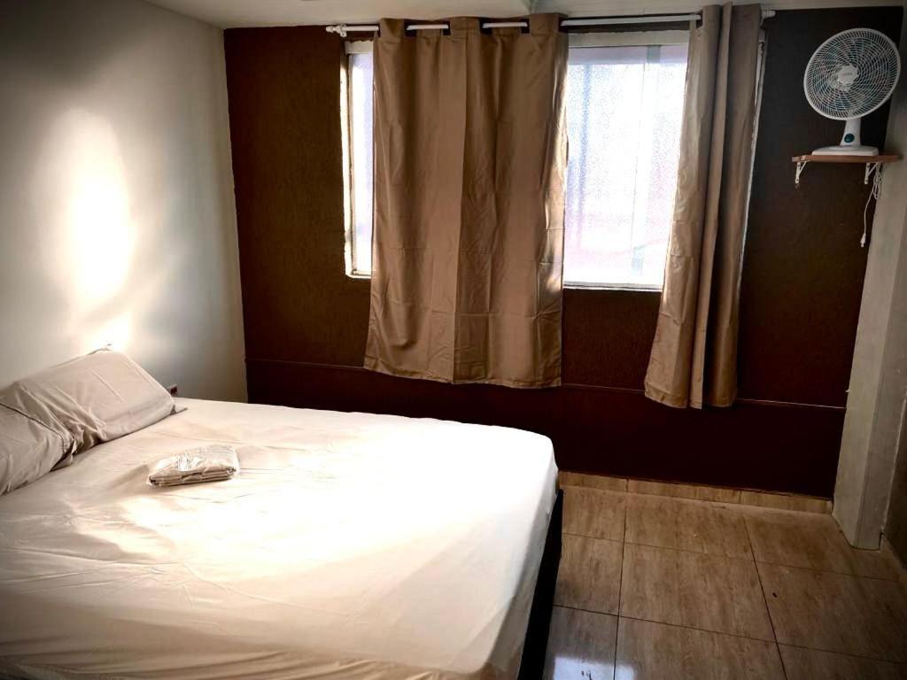 Diadema Galeria 124 Hostel מראה חיצוני תמונה